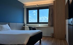 Hotel Ibis Roma Fiera À